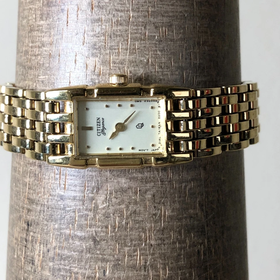 Relógio Citizen Elegance feminino moda quartzo retangular tom dourado 13 mm 5 1/4" - Imagem 2 de 4