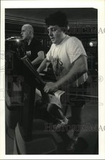1992 Press Photo Steve Cambareri & Tom Cahill Work Out at Bally's Health Club