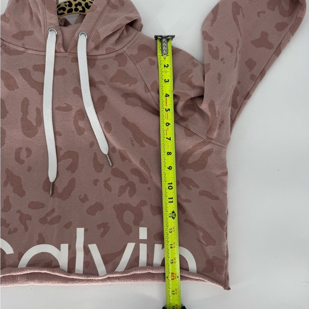 Calvin Klein Performance Cropped Leopard Print Ho… - image 6