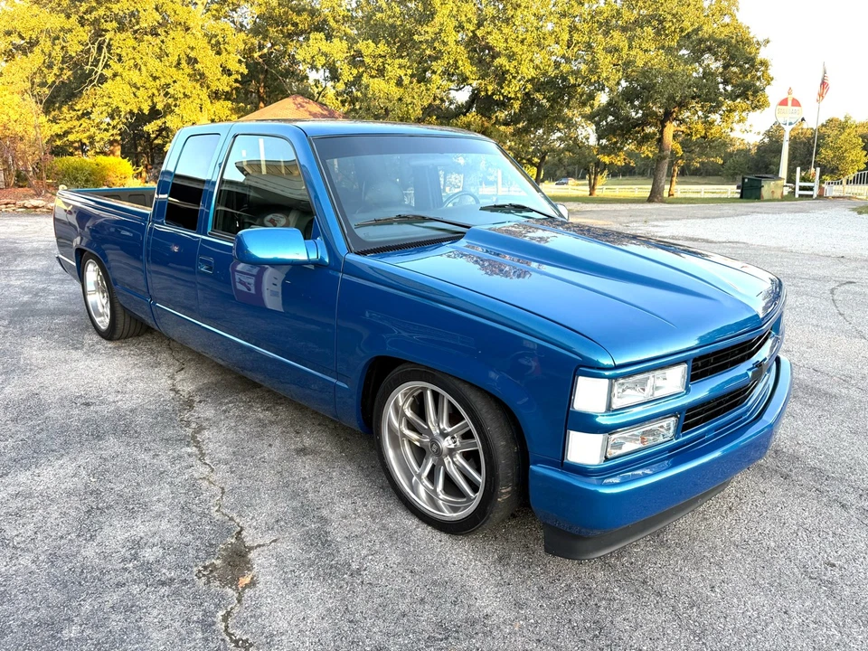 1997 Chevrolet Gmt-400 Ext. Cab 6.5-ft. Bed 2WD - Image 2 of 4