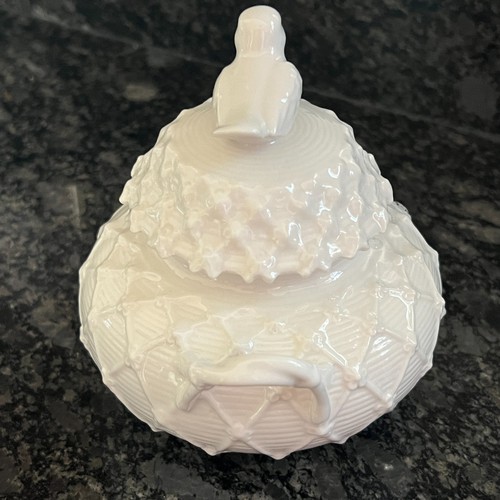 VTG Graces Teaware Bird Finial Sugar Bowl Lattice Design w/Lid White Porcelain - Picture 3 of 12