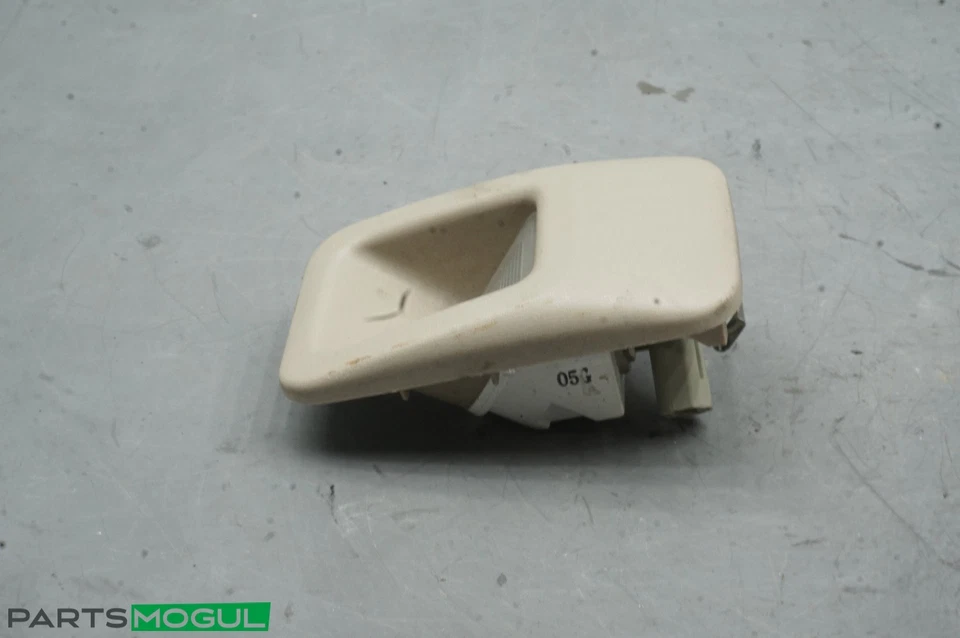 Lexus LS400 1998-2000 luz domo mapa lado conductor delantero izquierdo beige OEM Foto 2 de 4