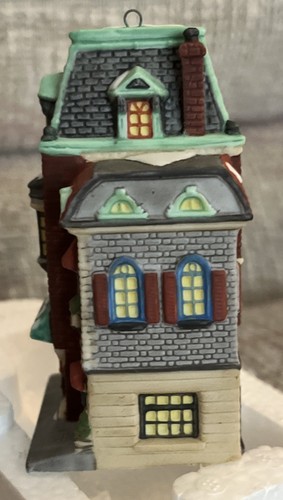 Dept. 56 DOROTHY'S DRESS SHOP  Ornament Christmas in the City Series - Picture 7 of 8