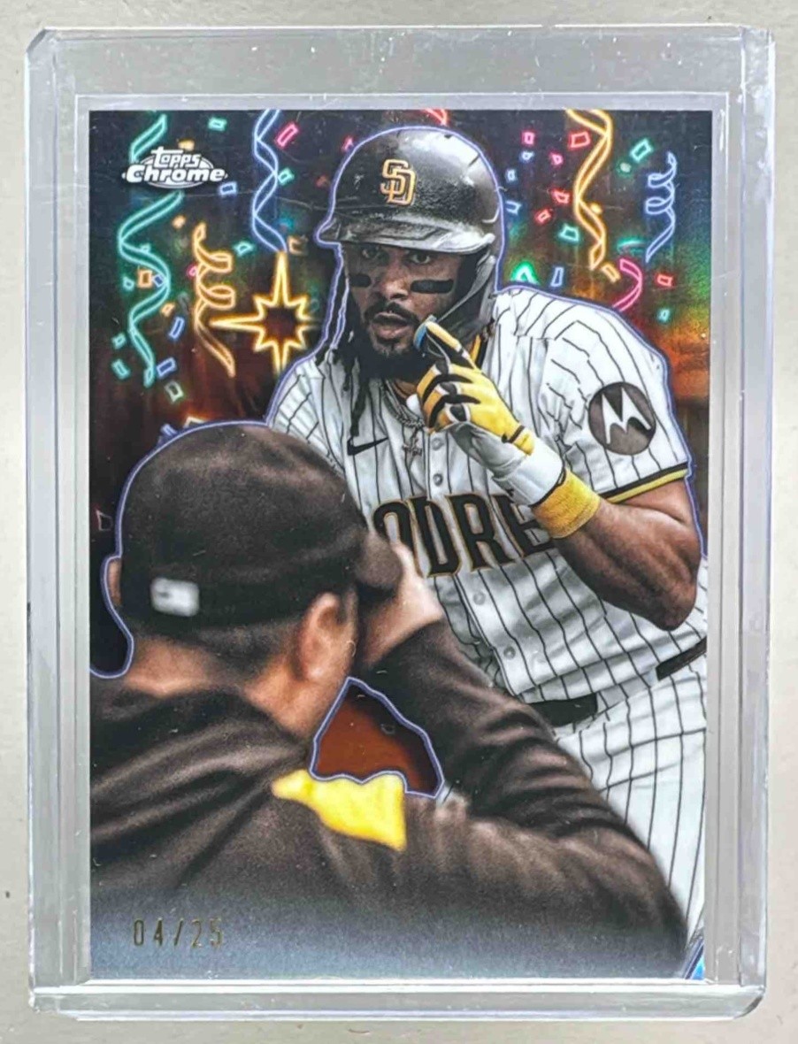 Fernando Tatis Jr 2025 Topps Chrome Update Orange Refractor Celebracion /25