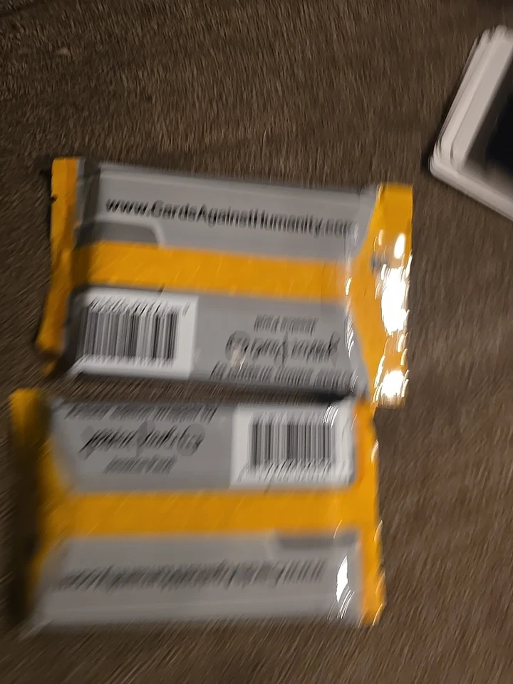 Cartões Contra a Humanidade Pacotes Geek Novos Selados E Diversos Conjunto de Cartas Duplicadas - Imagem 3 de 4