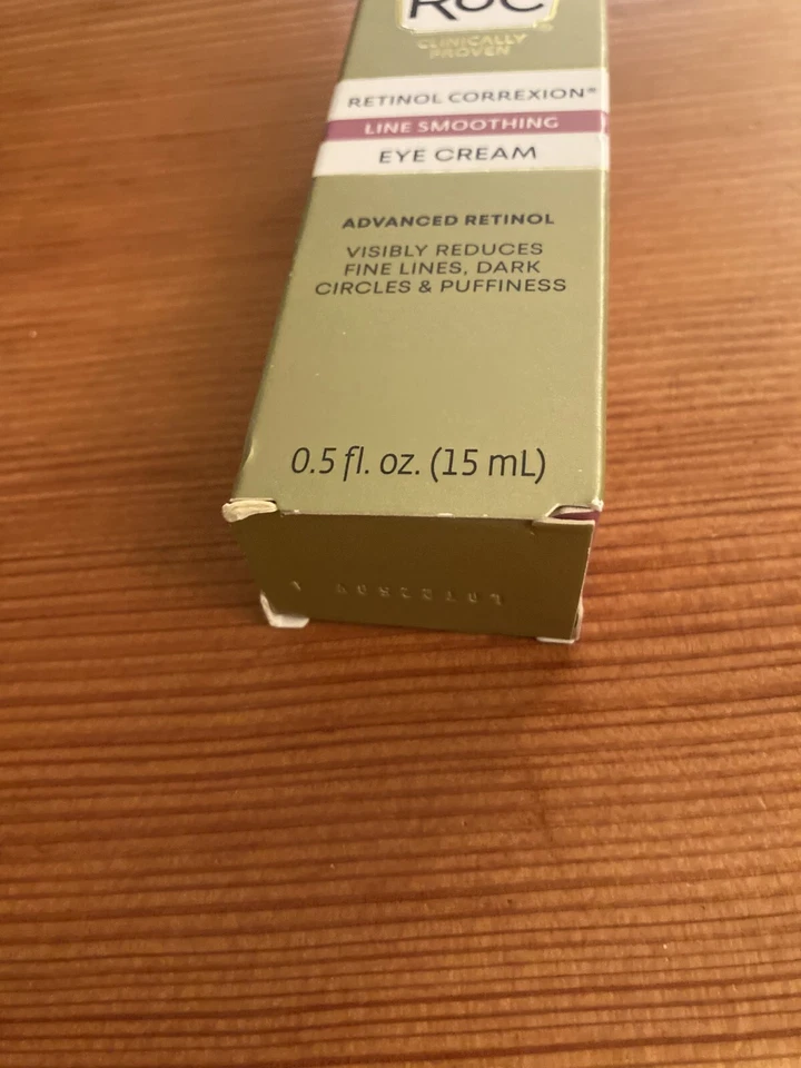 RoC Retinol Correxion Line Smoothing Anti-Aging 15ml Eye Cream - Image 4 of 4