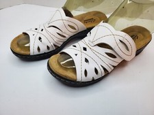 Clarks Collection Sz 6 Open Toe Slip On Sandals White Leather Lightweight Clean
