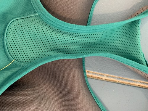 NIKE Women's Green Small Geometric built in bra Activewear Tank - Picture 5 of 7