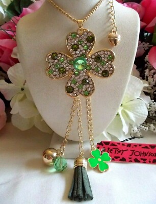 BETSEY JOHNSON LUCKY FOUR LEAF CLOVER CRYSTAL INLAY CHARM DANGLE NECKLACE