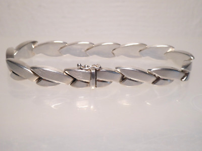 80er J. Armband stilistisch floral innen hohl matt u. glatt L 19cm Br 8,4mm 13 g