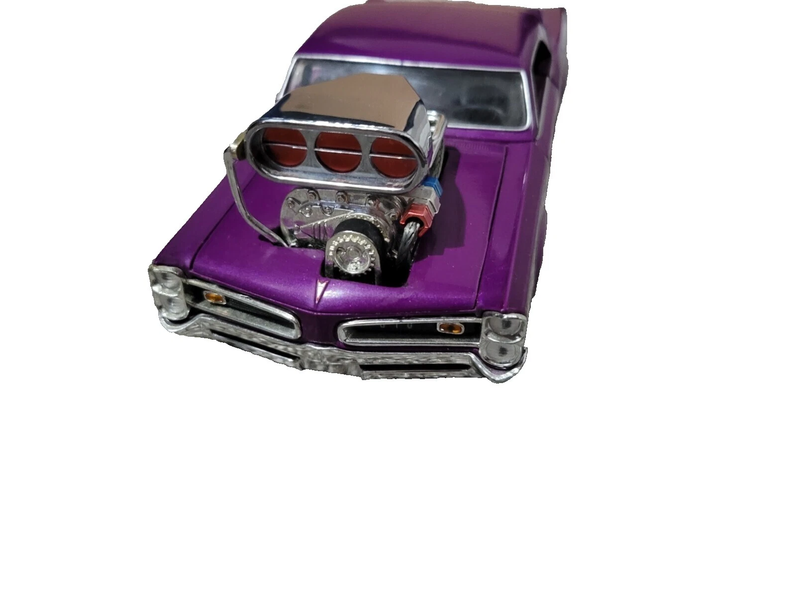 Muscle Machines Pontiac 1:24 vehículos diecast y de juguete