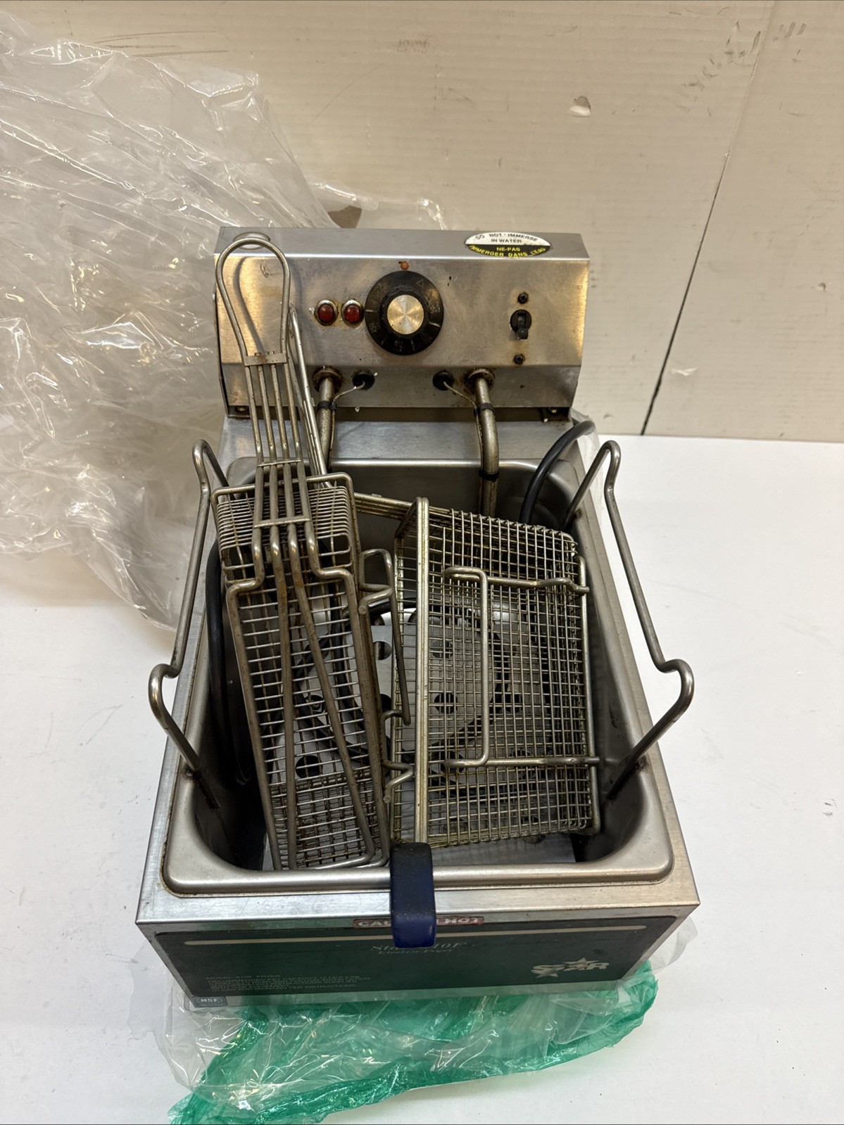 Star 510F  Star-Max Counter 10lb Single Pot Twin Basket Electric Fryer