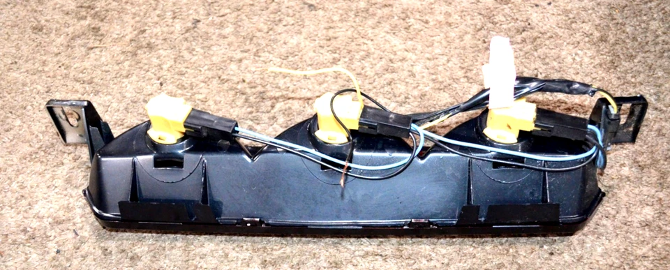 1992 1993 BUICK ROADMASTER THIRD BRAKE LIGHT 3RD WORKING USED OEM Foto 2 de 4