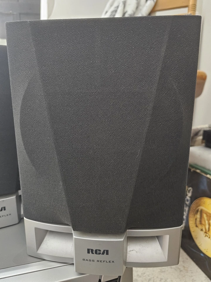 Working RCA RS2600 Digital Audio Sys 5-Disc CD, Dual Cassette Bass Re💪Speaker - Image 2 of 4