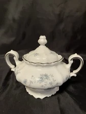 Johann Haviland Blue Garland Sugar Bowl & Lid Germany Bavaria