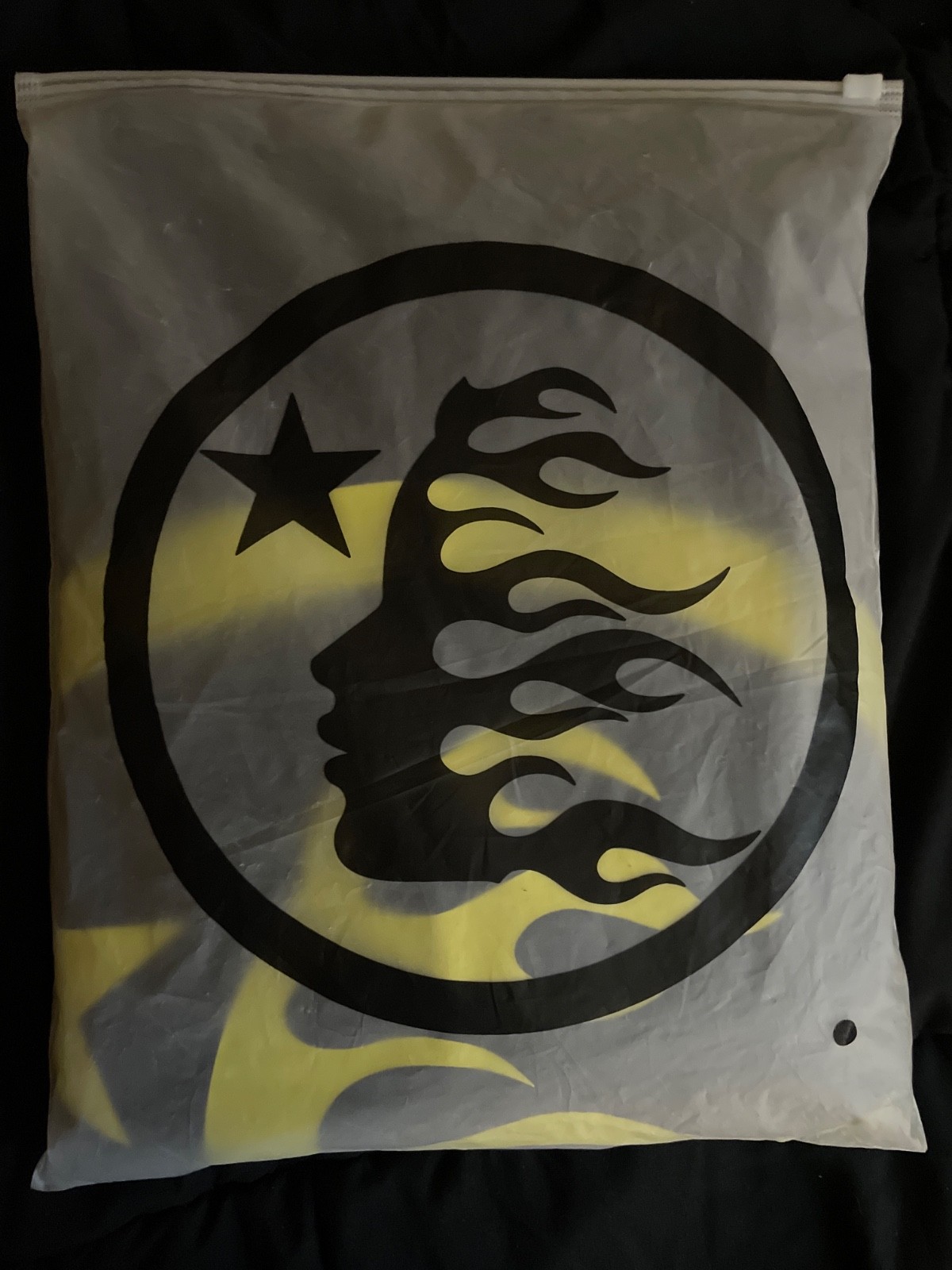 'Black/Yellow' Hellstar Classic Tee - image 5