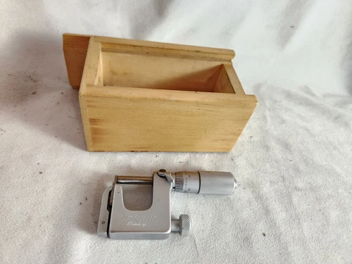 Mitutoyo UniMike Micrometer  No. 117-107 0-1" Poly Mic, Multi Anvil Style