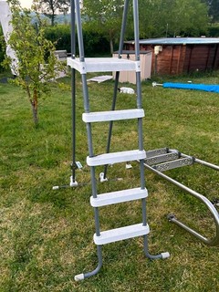 Intex 28074 132cm Scaletta Doppia con Gradini Staccabili Grigia/Bianca