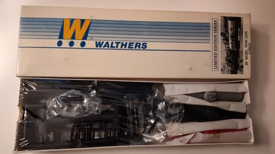 #ad HO scale Walthers special edition mobile 3 pack 36#x27; tank cars in kit form $30.80