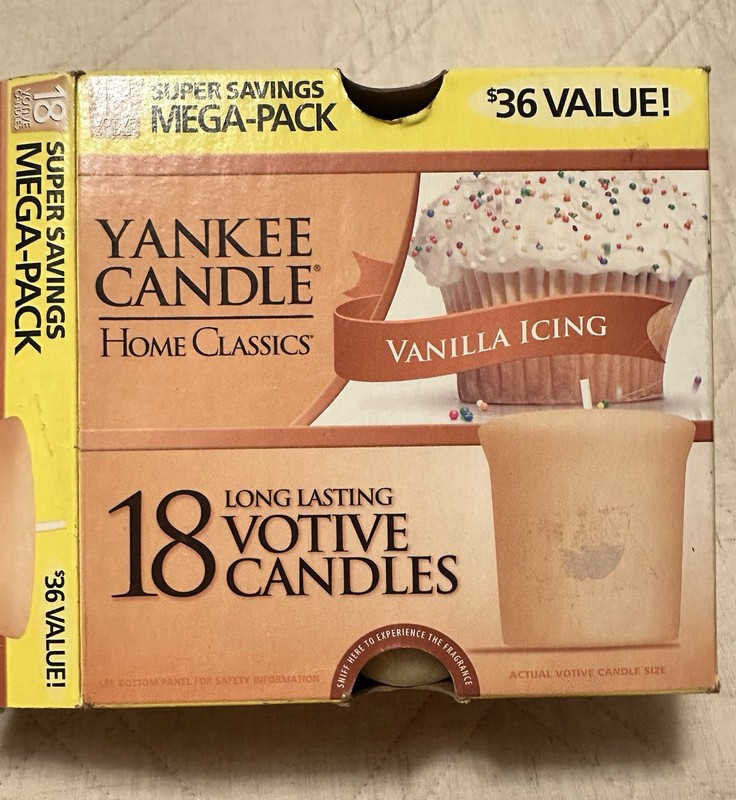 Lot Of 18 Yankee Votives Vanilla Icing Retired