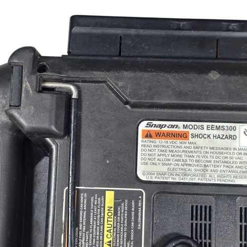 Snap On Modis EEMS300 auto Scanner With Cords Turns On - Foto 14 di 23