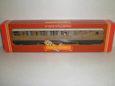 Hornby R478 Gresley Brake Composite Coach 4237 - Teak Lackierung