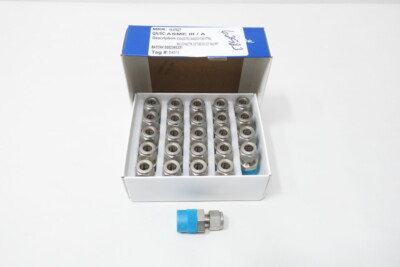 Box Of 25 Swagelok SS-600-1-8 Stainless Male Connector 3/8in Tube X 1/2in Npt