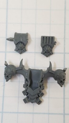40K Chaos Space Marine Bits Legionary Champion Backpack w Icons #140 