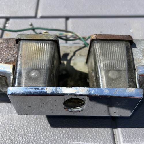 OEM Jaguar 1968-69 S Type Trunk Deck Lid License Plate Light W/lamp Holders - Picture 6 of 9