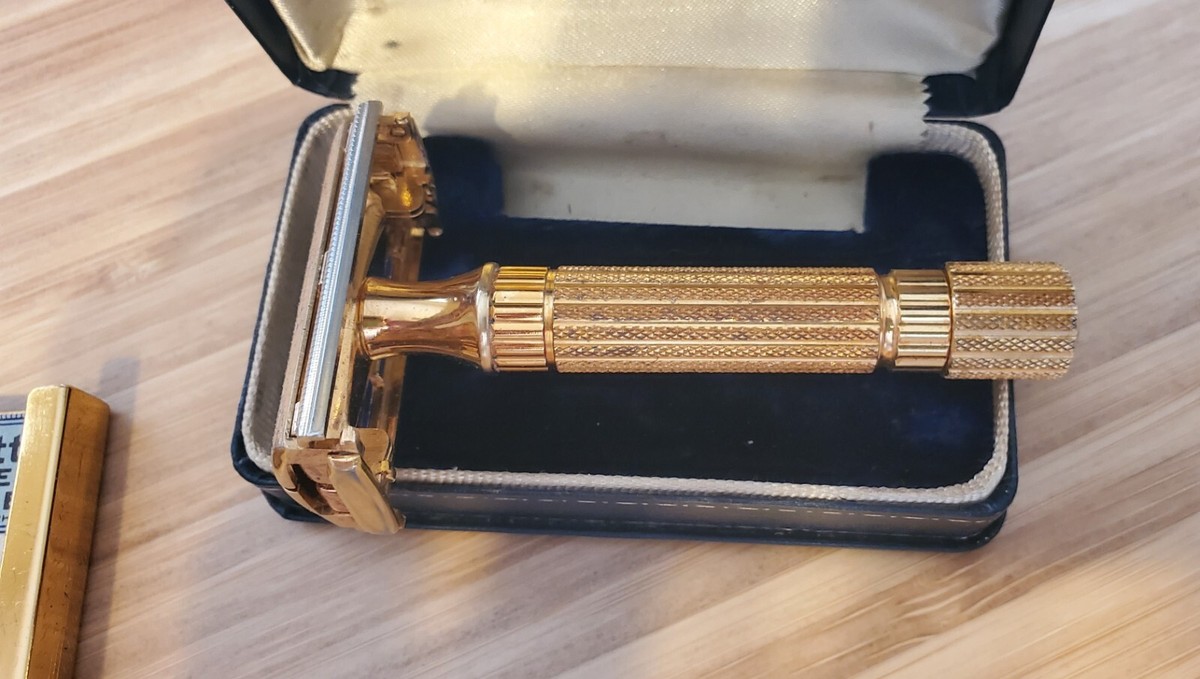 Vintage Gillette Aristocrat Gold Plated Safety Razor w/Blade