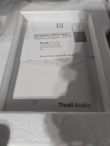 Sistema de música digital AM/FM/CD HI-Fi vintage Tivoli nogal/blanco *probado* - Imagen 13 de 24