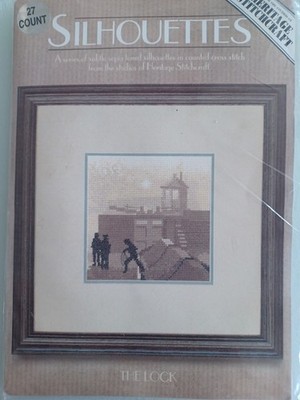 NEU, UNBENUTZT, SILHOUETTEN, SEPIA GETÖNT, GEZÄHLTER KREUZSTICH ''DAS SCHLOSS''.