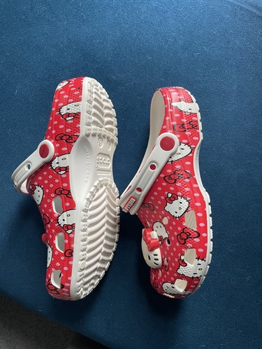 Sanrio Hello Kitty Classic Slip On Crocs Shoes Women’s Size 6 NWOT - Picture 9 of 11