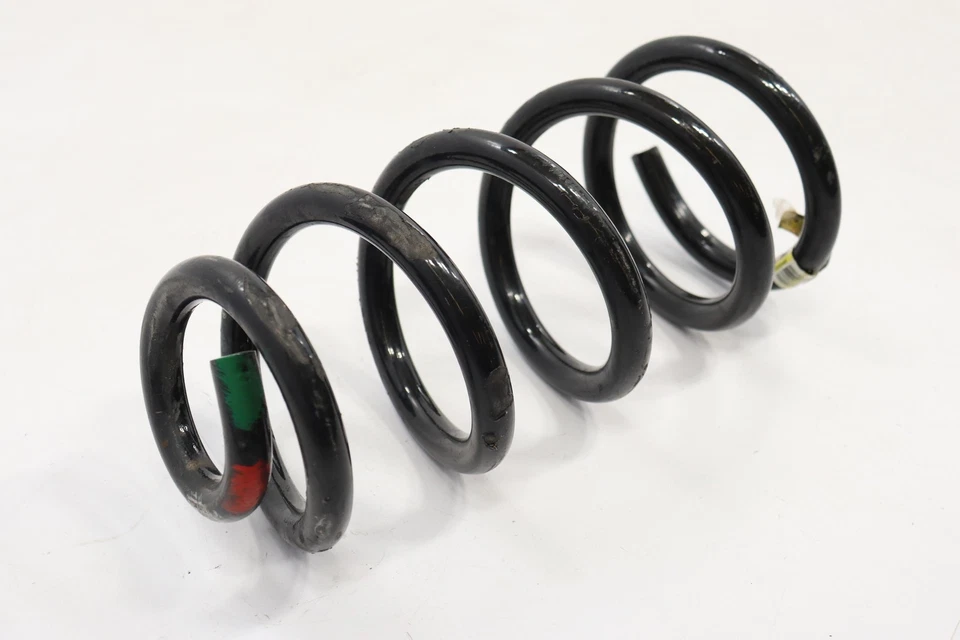 Chevrolet Suburban 2015-2020 muelle helicoidal delantero izquierdo o derecho OEM 22300493 Foto 2 de 4