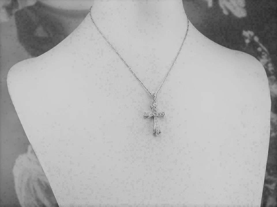 1/2Ct White Round Moissanite Diamond Jesus Cross Pendant Necklace In 925 Silver - Image 3 of 4