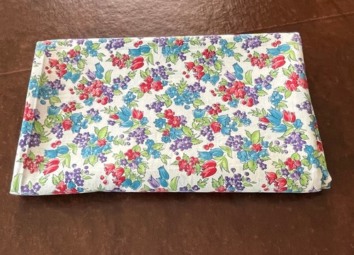 Vintage 1940s Floral Bouquet Cotton Fabric 6 Yds x 36" wide Red Blue Purple - Picture 7 of 7