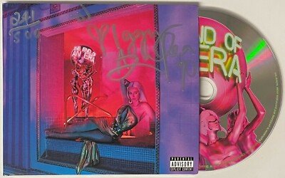 Iggy Azalea　The End of an Era　直筆サイン入りCD Iggy Azalea signed 2021 The End of an Era Album Hard Cover Booklet
