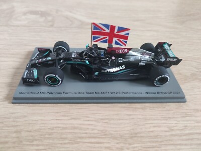 Spark Mercedes-AMG F1 W12 100勝記念 1/43 1/43 Spark Lewis Hamilton Mercedes-AMG F1 W12 #44 Winner