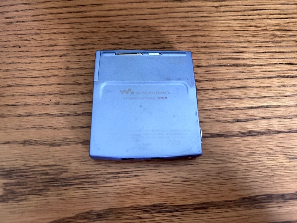 SONY MiniDisc Walkman MZ-E909 Portable MD Player - Japan Edition
