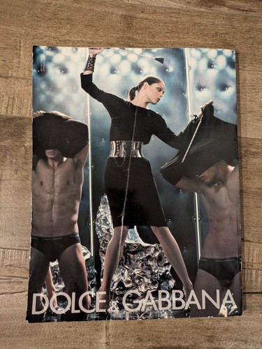 W Magazine August 2007 David and Victoria Beckham Cover - Picture 2 of 5