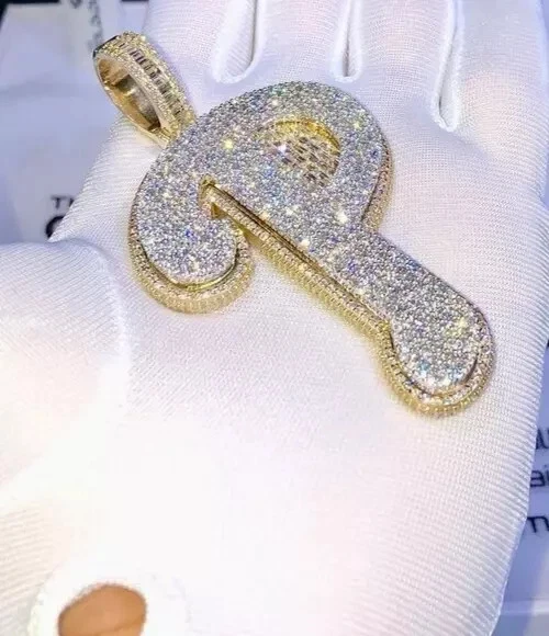 Colgante Moissanita Corte Redondo 6Ct Hombres Personalizar Letra "P' Chapado en Oro Amarillo 14K Foto 3 de 4