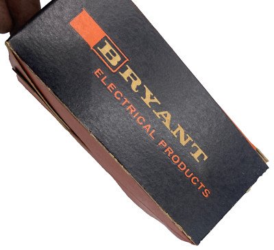 BRYANT 7466 Midget Locking Male Base 2 Pole 2 Wire 10A 250V 15A 125V  