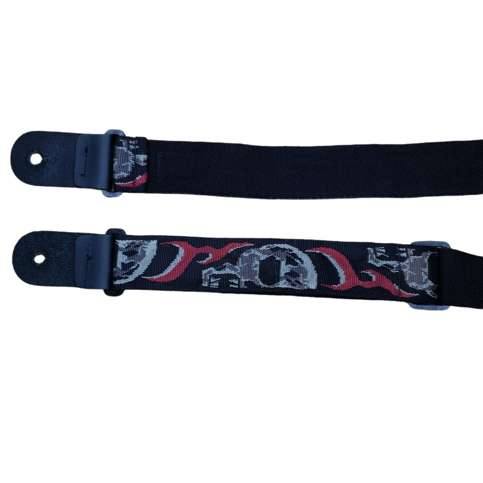 Correa de guitarra Planet Waves negra y roja esqueleto y llamas ajustable Foto 4 de 4