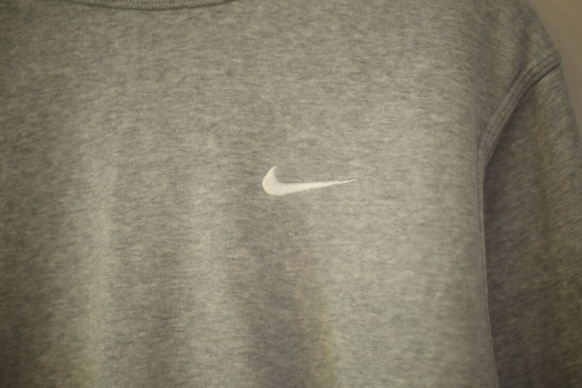 Nike Mens Size Large Sportswear Club Fleece Crewneck Nike Mens Size Large Sportswear Club Fleece Crewneck