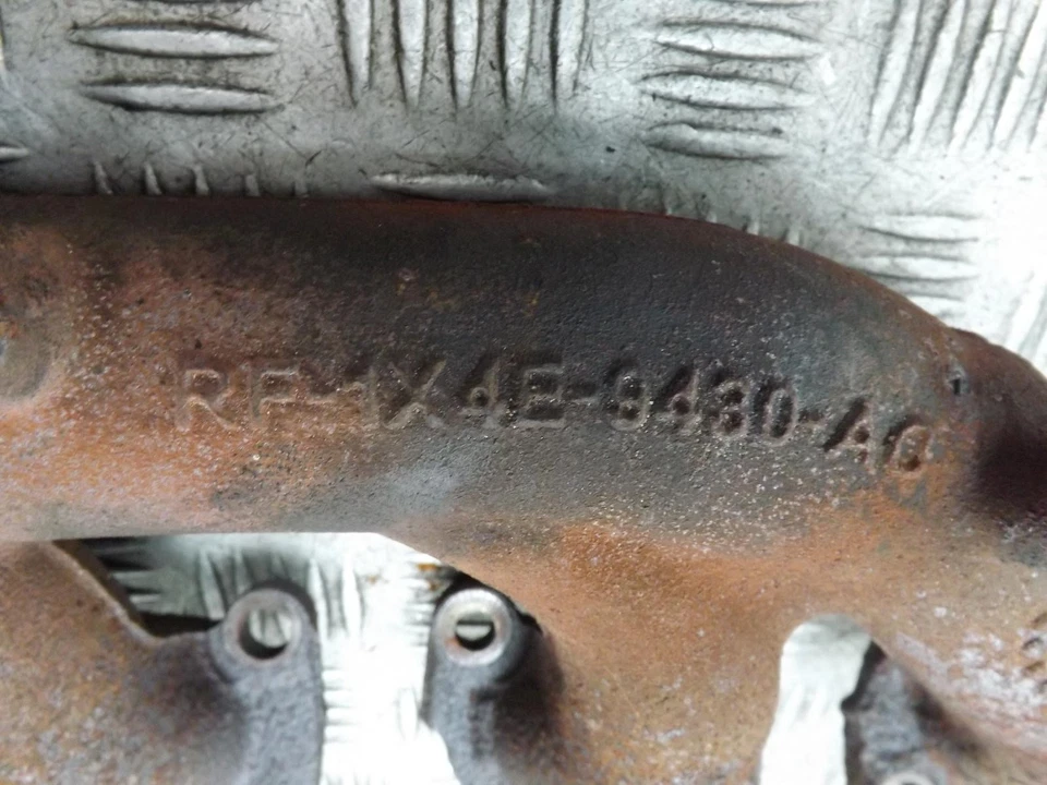 Jaguar X Type Right Driver O/S Exhaust Manifold Rf-1x4e-9430-A 2.5 Petrol 01-10D - Image 2 of 4