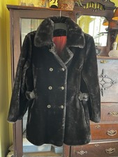 Women  s S/M Fur Coat Dark Brown Gold Buttons Vintage 1980s
