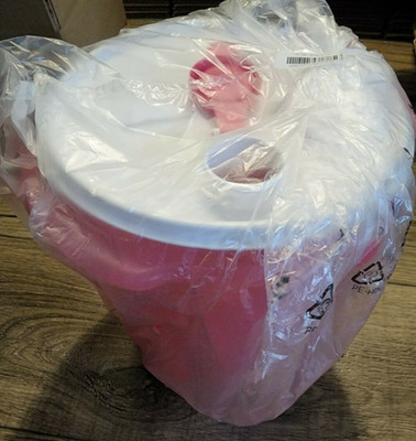 Tupperware Jumbo BUCKET Picher  w/ Pour Seal & Handle 5 qt Pink New