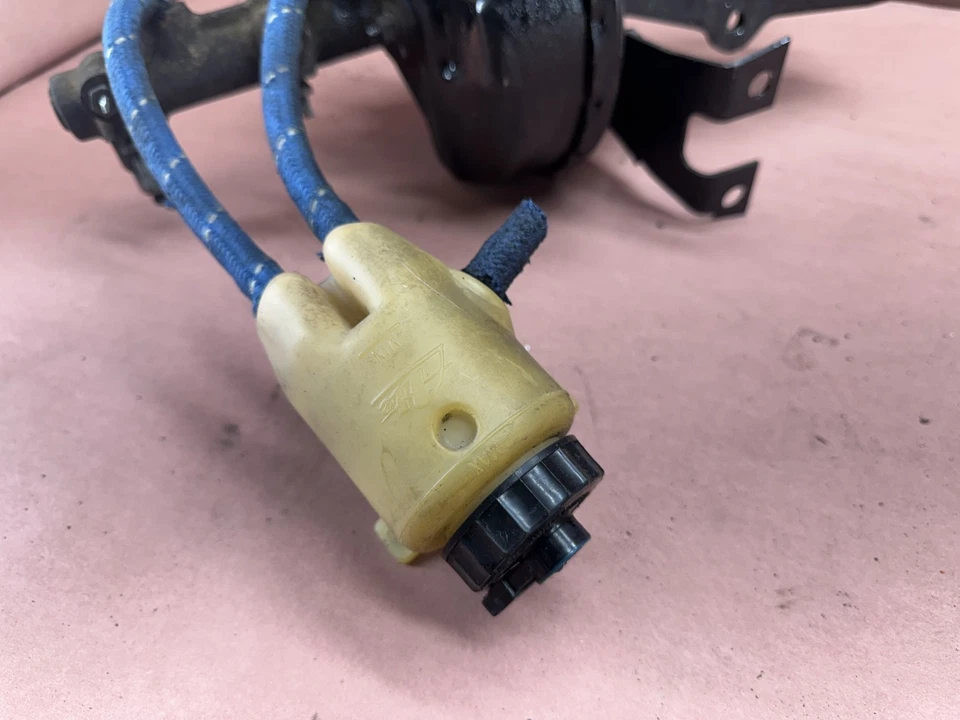 Servo cilindro maestro de refuerzo de freno BMW 2002 1502-2002tii OEM 93 k millas Foto 2 de 4