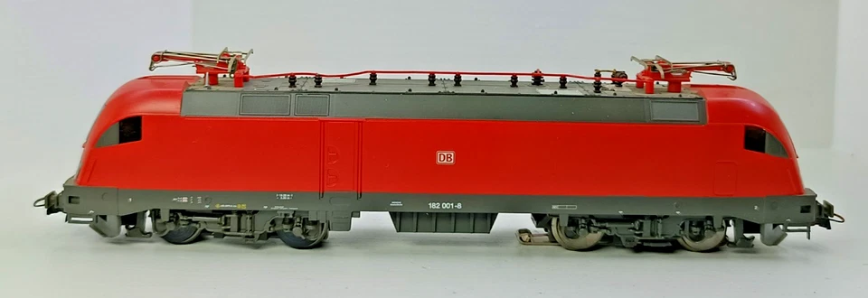 Piko - H0 E-Lok BR 182 001-8 der DB in rot - Digitales Licht  - mit Mittelleiter
