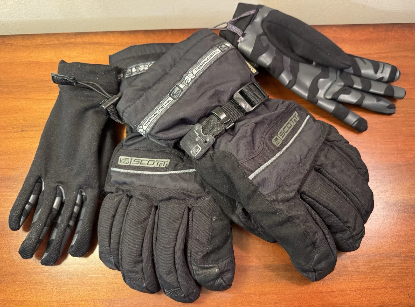 SCOTT Winter Ski Gloves T32 Leather Palm Waterproof Snow Ski Black Men’s 7 (Med)
Opens in a new wind